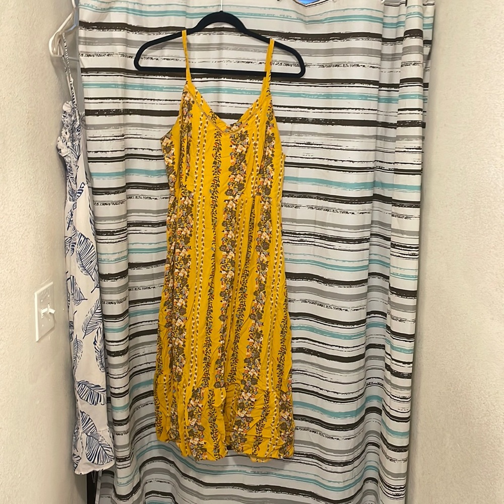 Pretty yellow summer dress